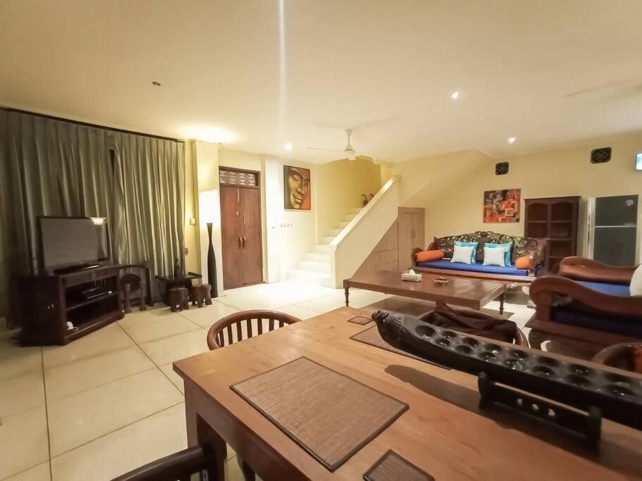 Dzawani Seminyak (Bali)